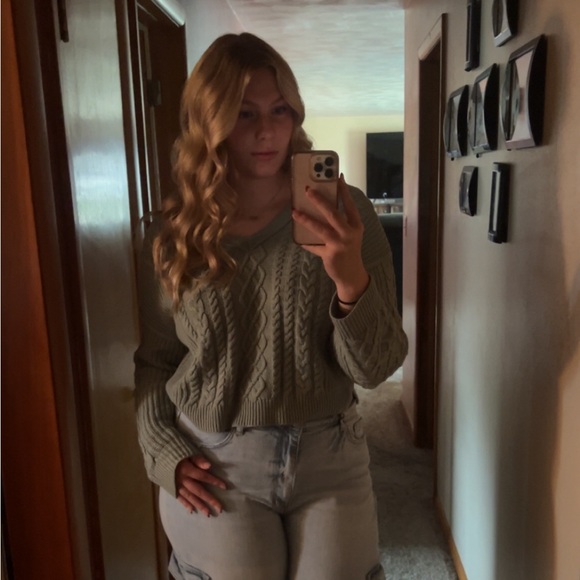 Meet your Posher, Isabella - Picture 1 of 1